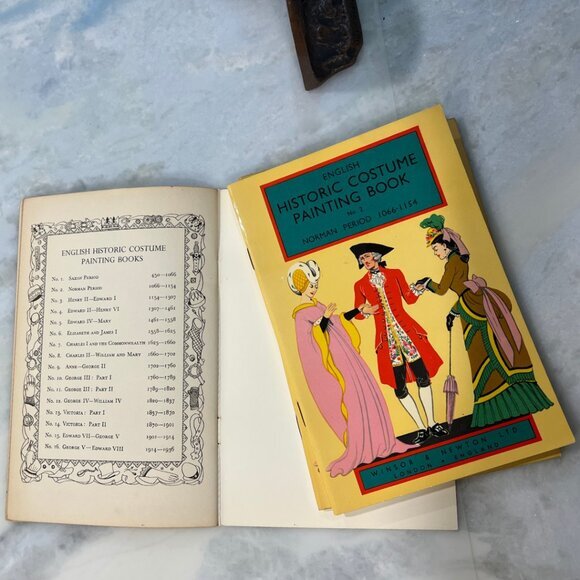 Winsor & Newton Ltd, Historic Costume Painting Book RARE COMPLETE SET 16 VOLUMES - Picture 4 of 16